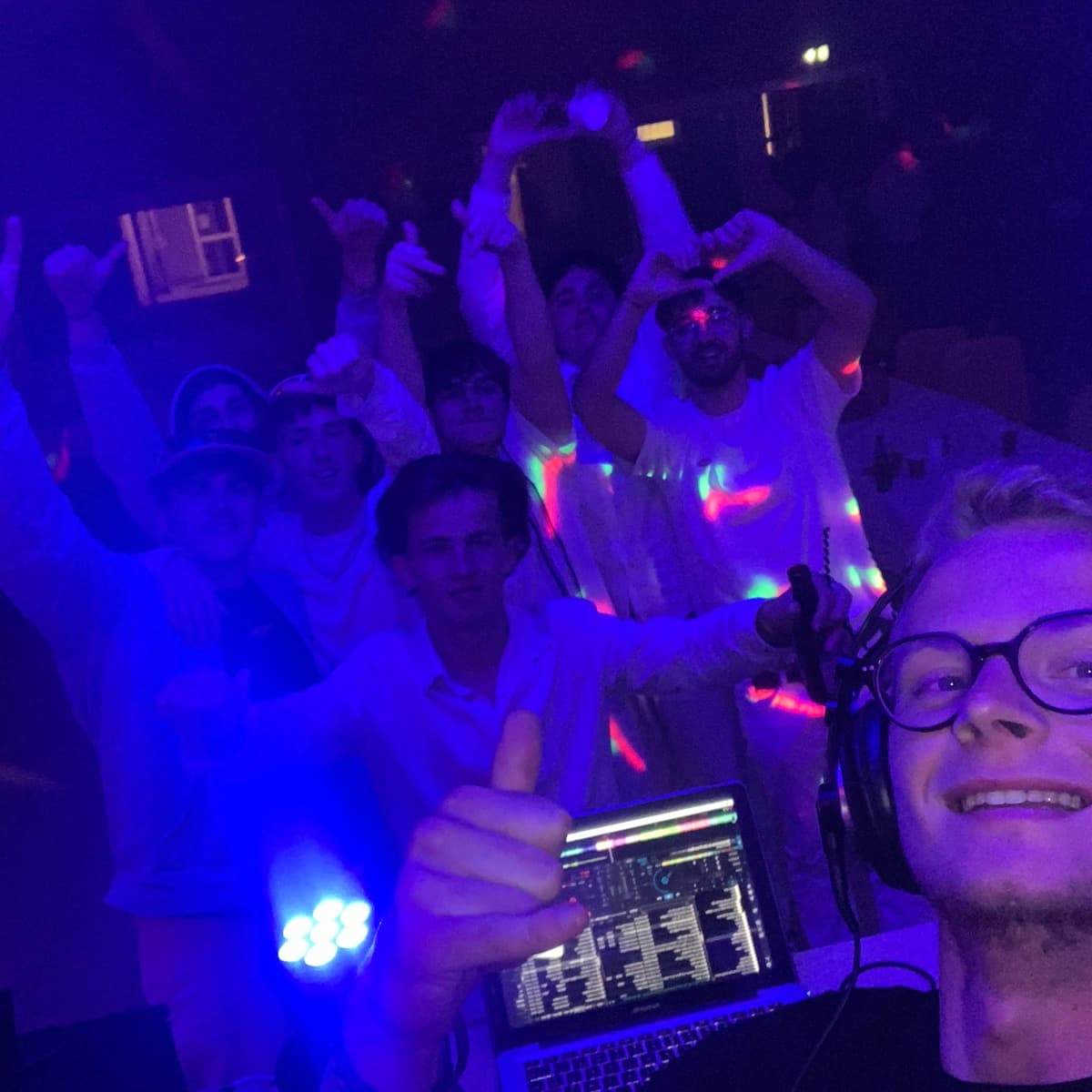 DJ HOST — DJ in Vannes