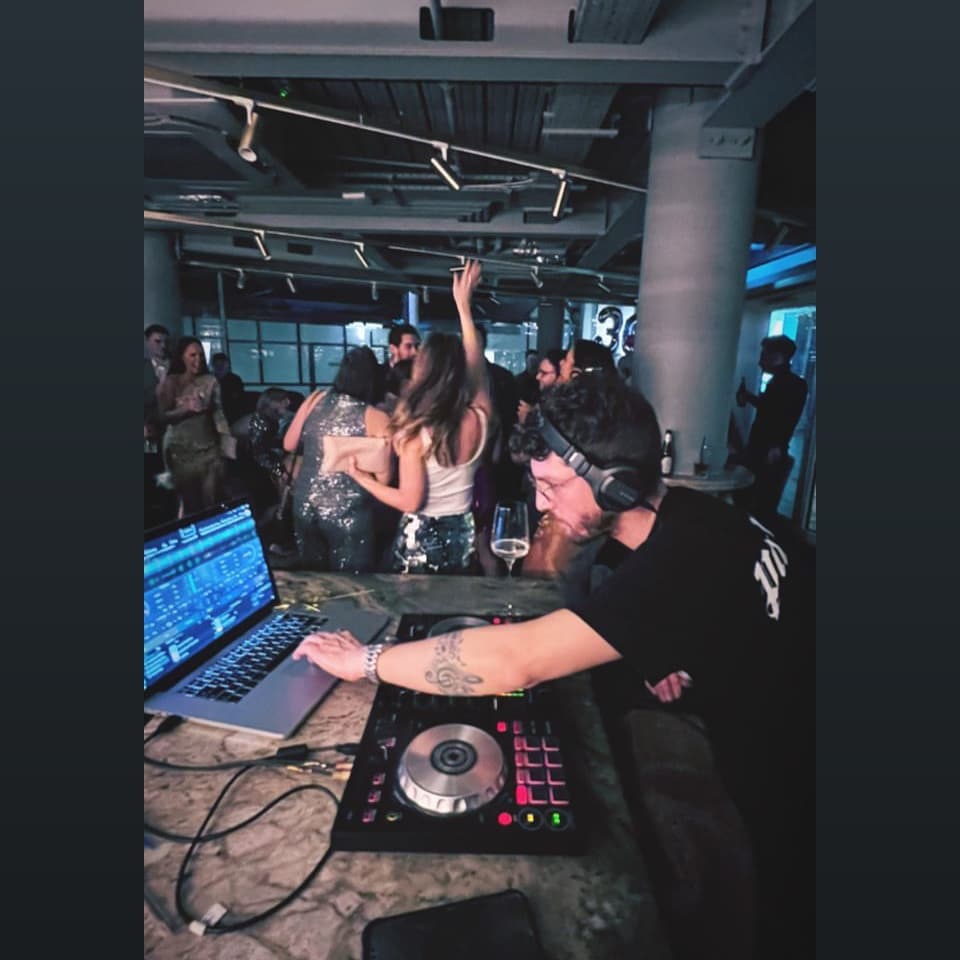 Andrew V — DJ in London