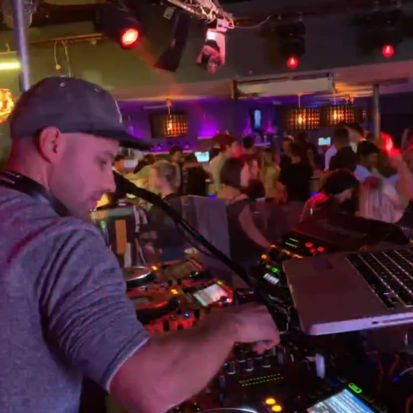 Etienne Muka — DJ in Perpignan