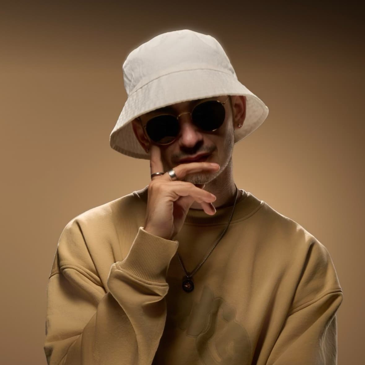 JeeyB — DJ in Valencia