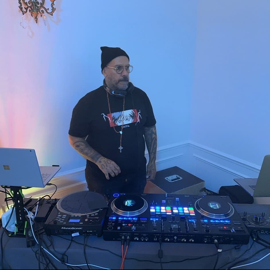 dj-SBK alias sergio BEKAM — DJ in Paris