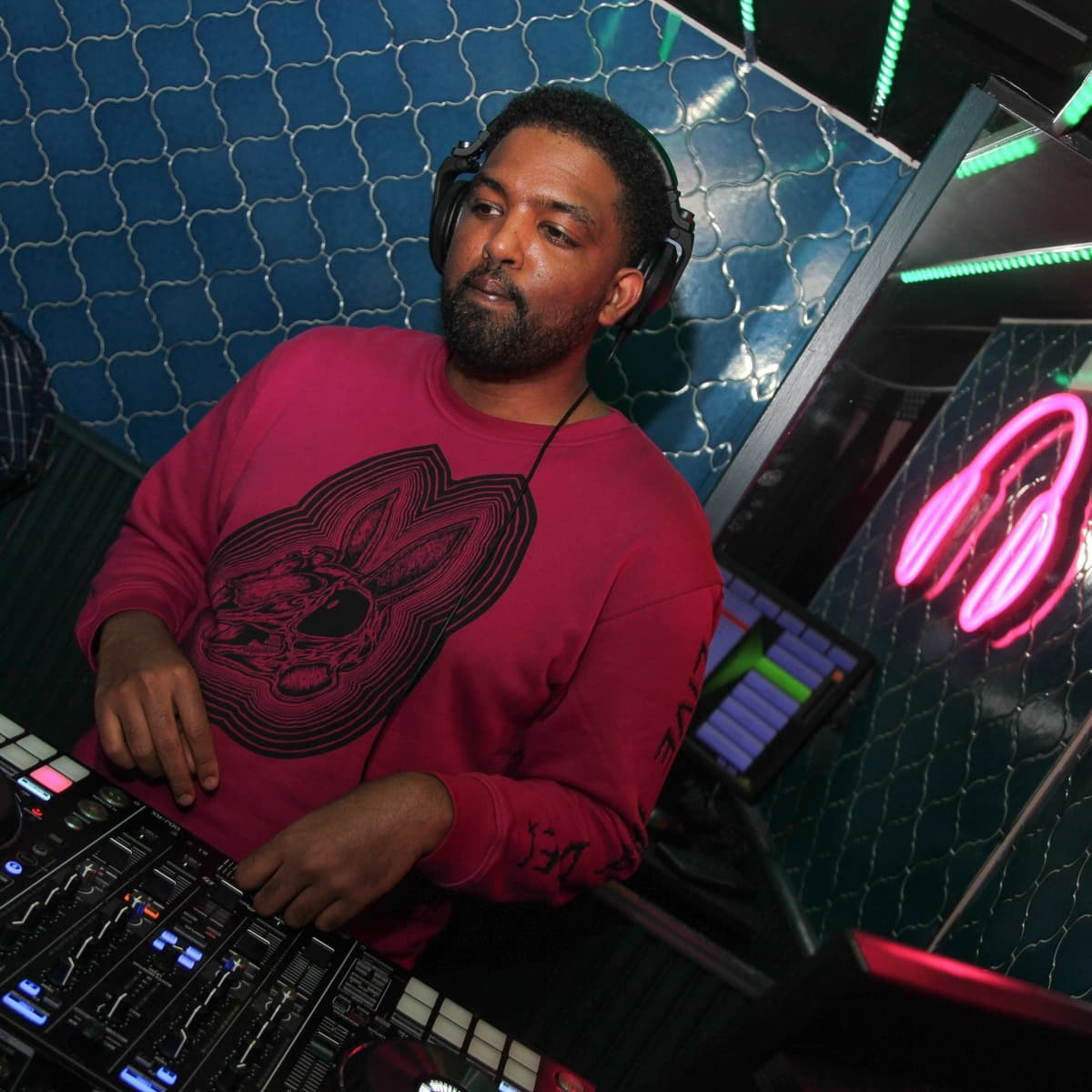 Simon — DJ in London