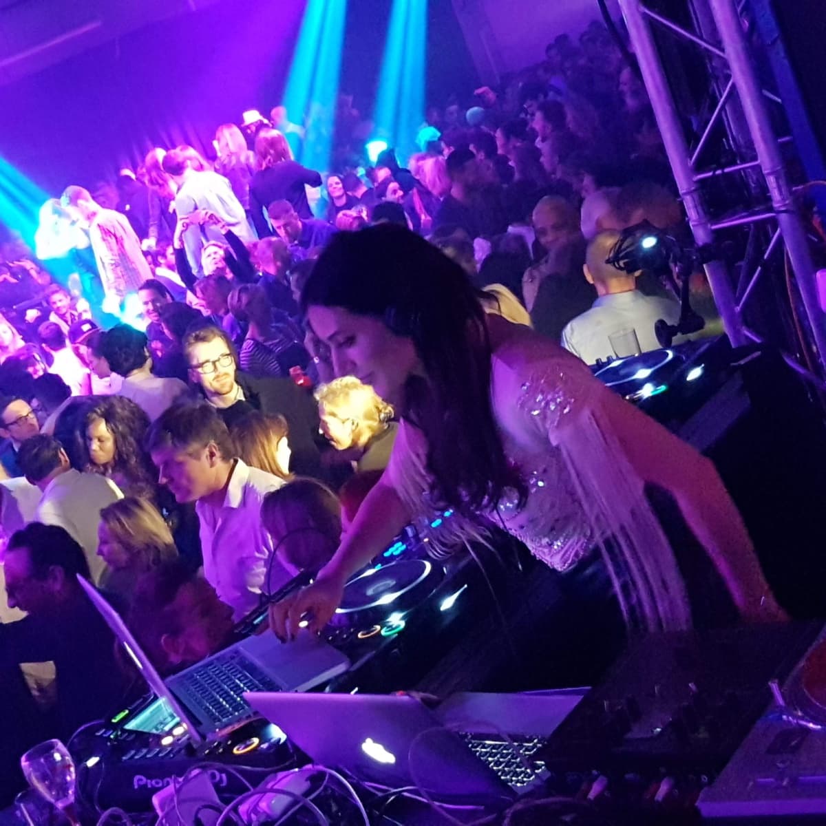 Audrey Simon — DJ in Paris