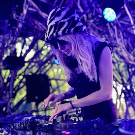 DJ Eily M — DJ in London