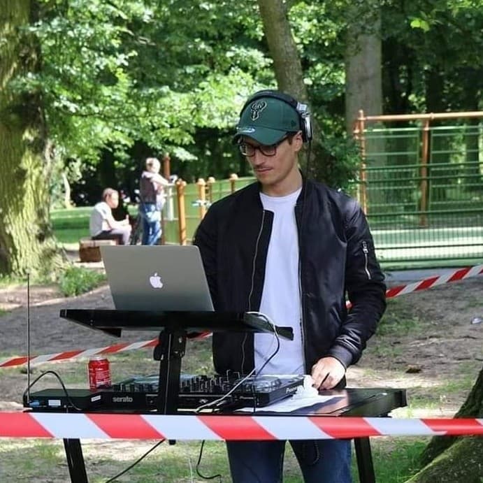 DJ Quentino — DJ in Lacroix-Saint-Ouen