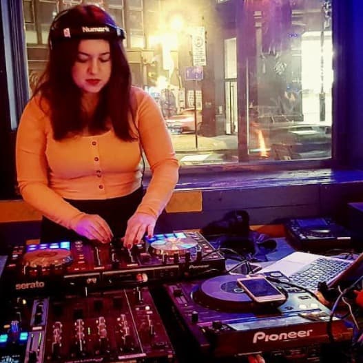 Anna — DJ in London