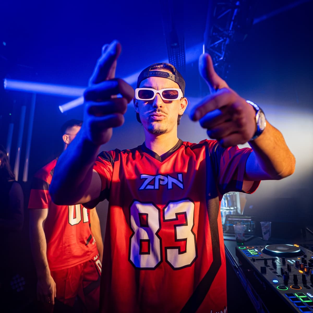 Layvs — DJ in Anneyron