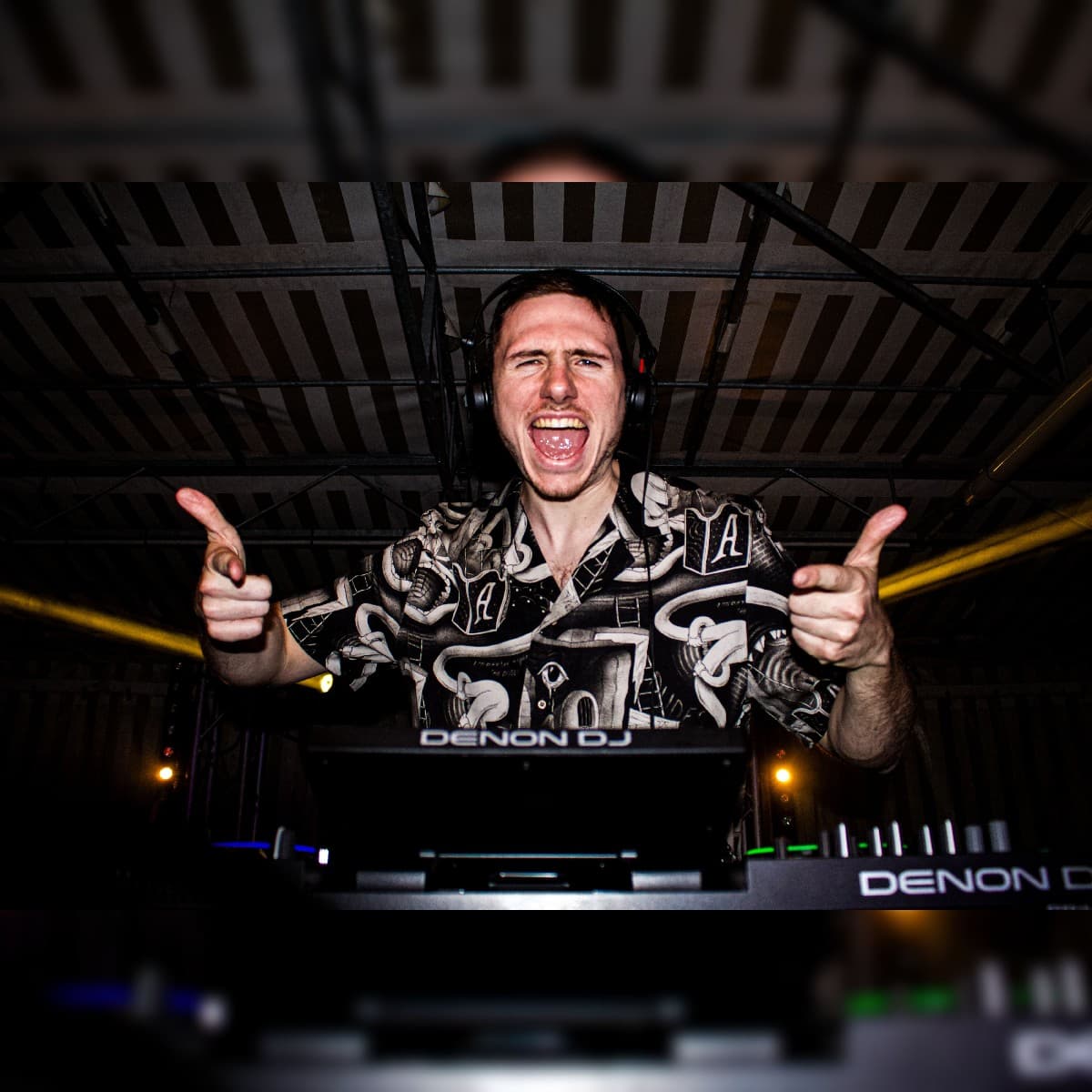 Aron Cluster — DJ in Lille