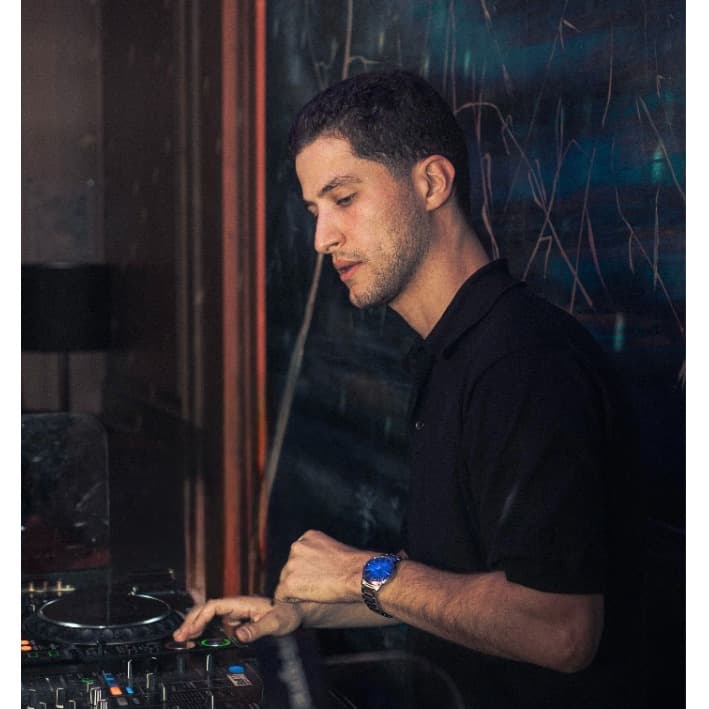 LUIGI HAYEK — DJ in Levallois-Perret