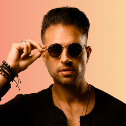 Vik Toreus — DJ in London