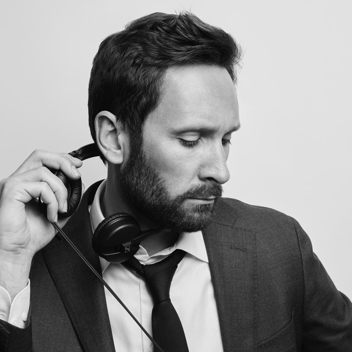 JAY. — DJ in Paris