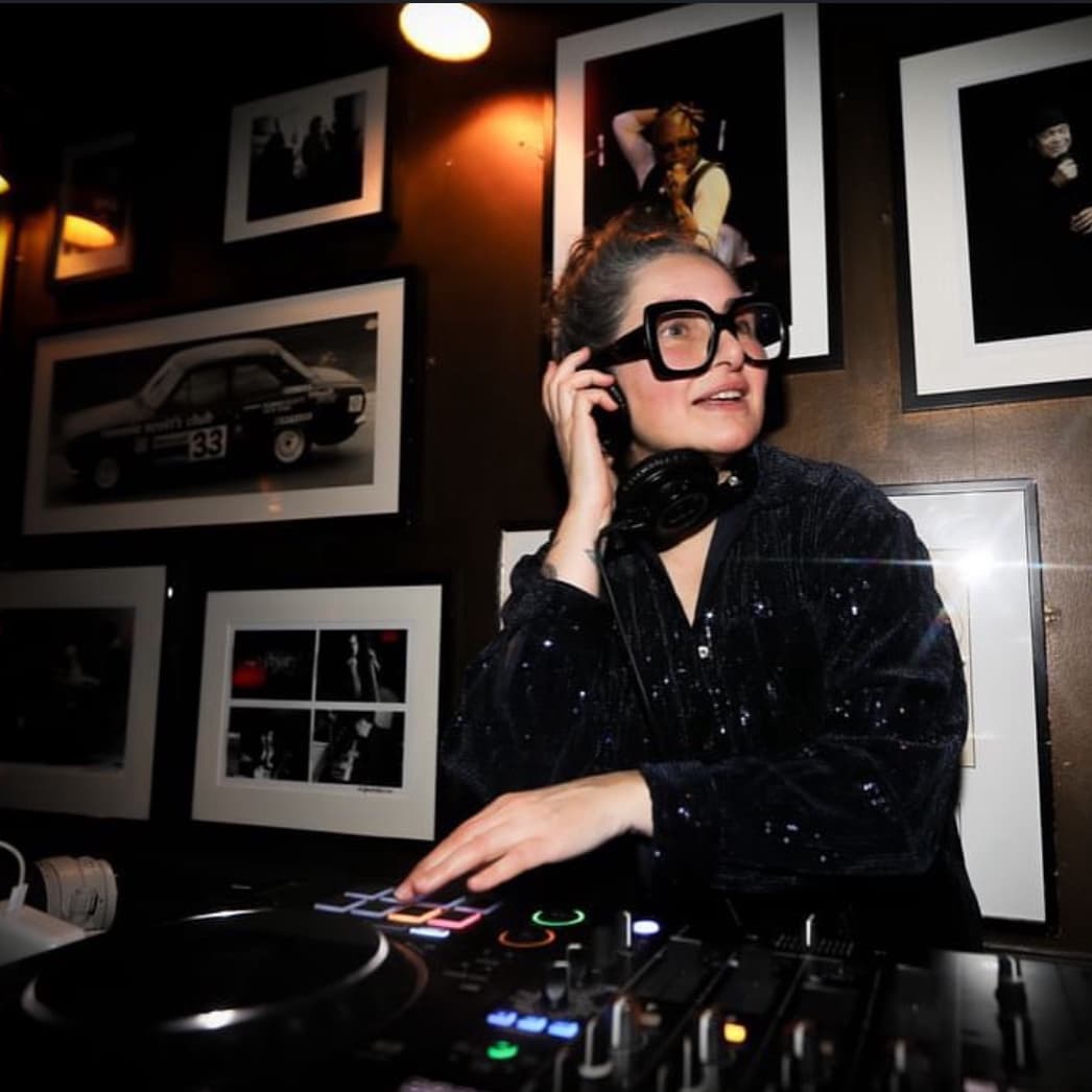 DJ RIOT GIRL — DJ in London