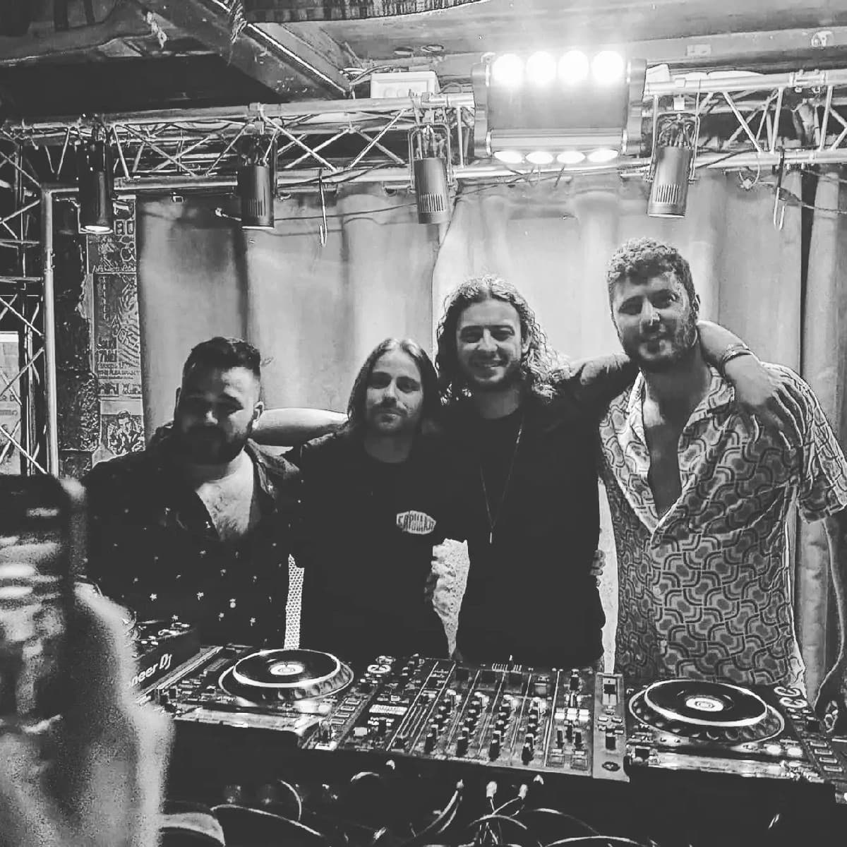 LonelyBrothers — DJ in Marseille