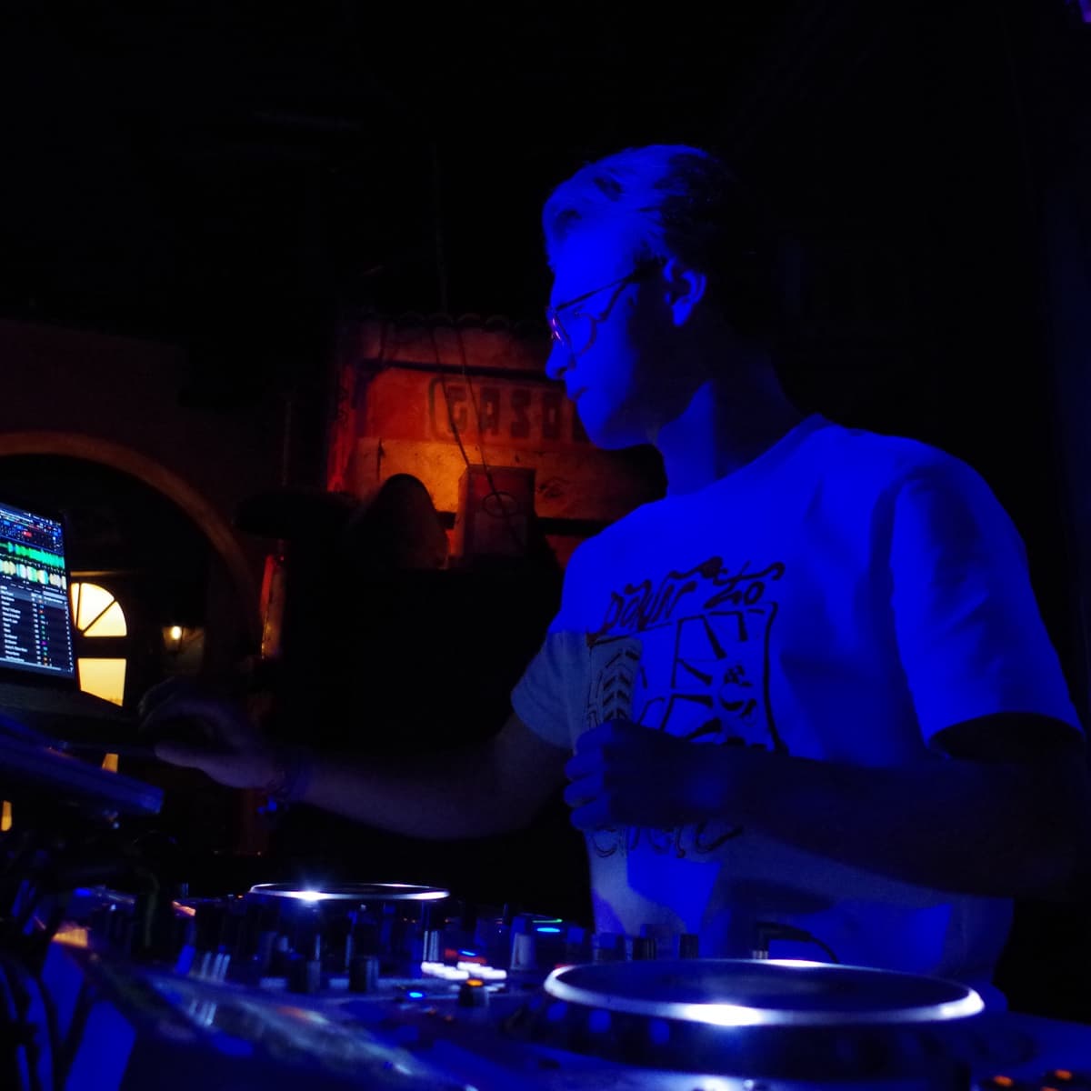 SEA BREEZE — DJ in Cannes