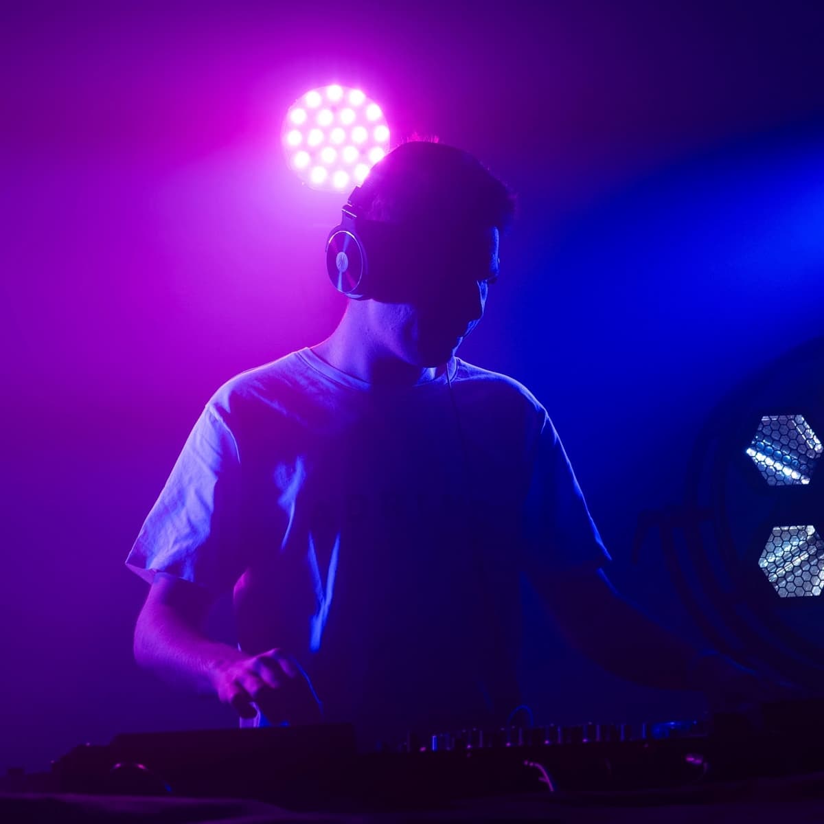 Adrino — DJ in Le Plessis-Robinson