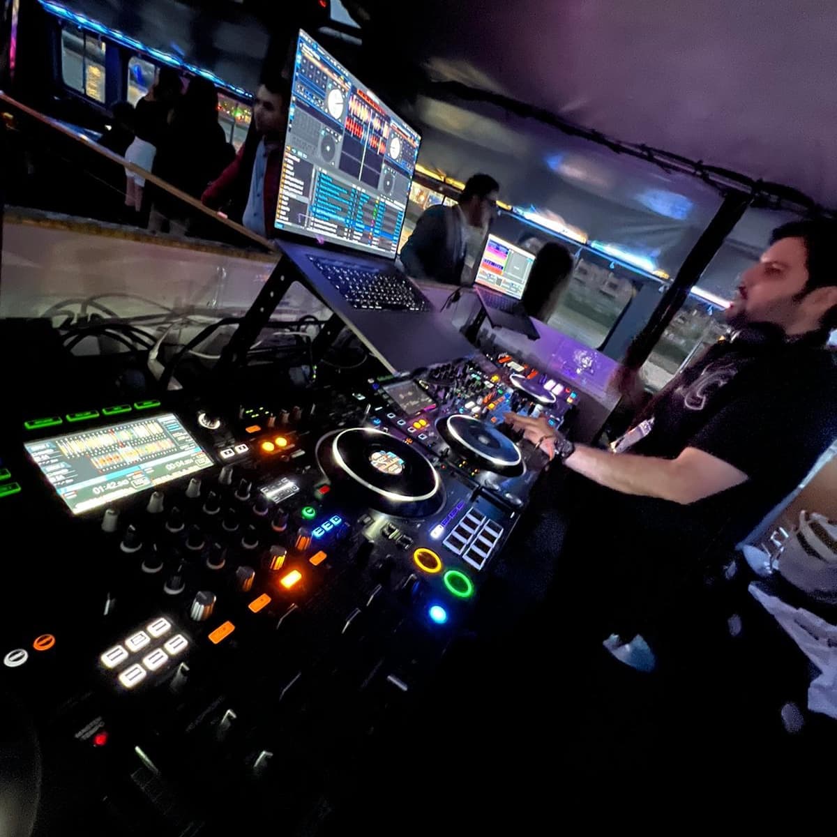CINCINATI — DJ in Greater London