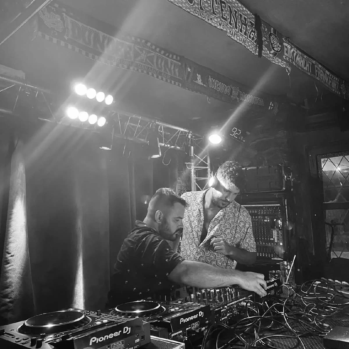 LonelyBrothers — DJ in Marseille