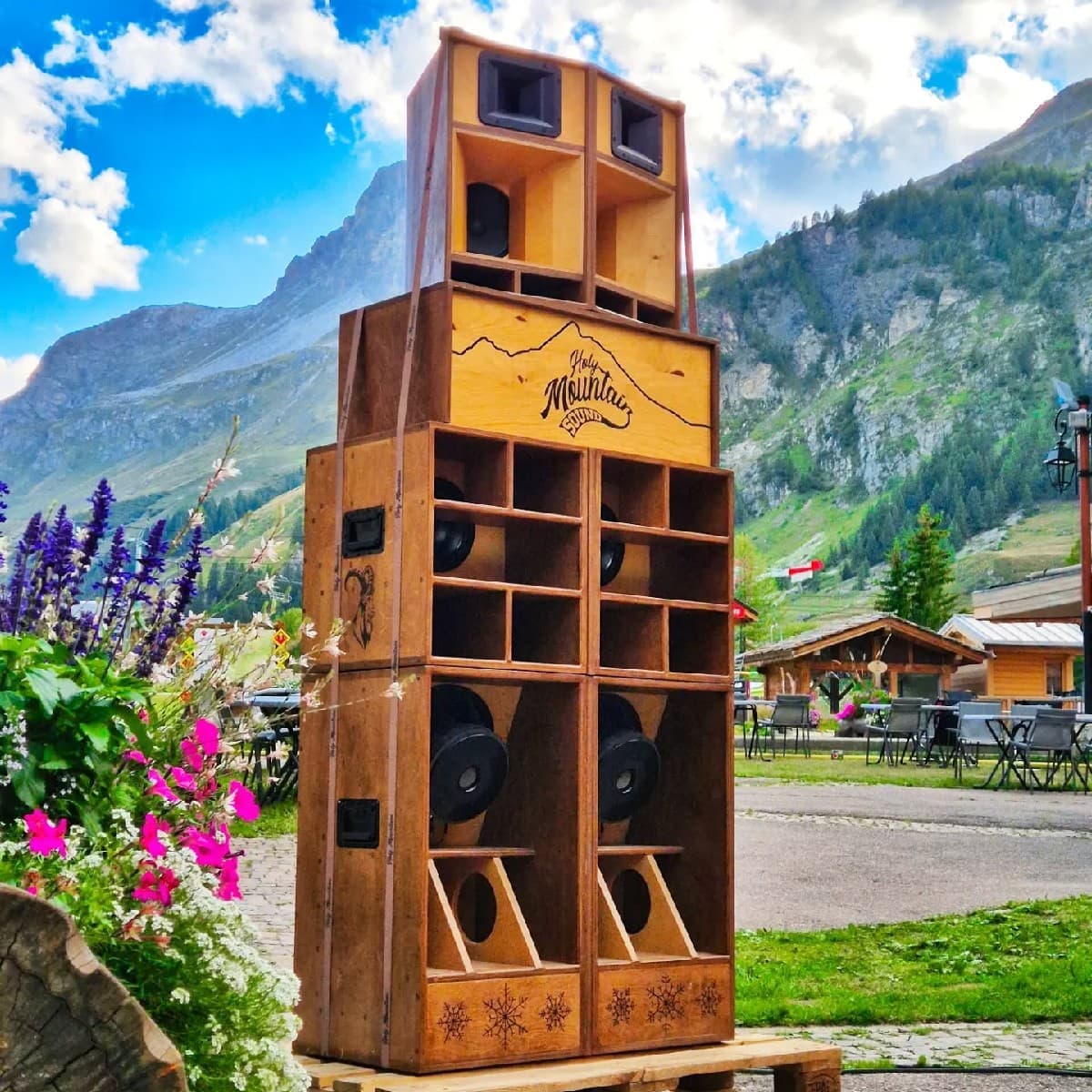 Holy Mountain 🔊 — DJ in Bourg-Saint-Maurice