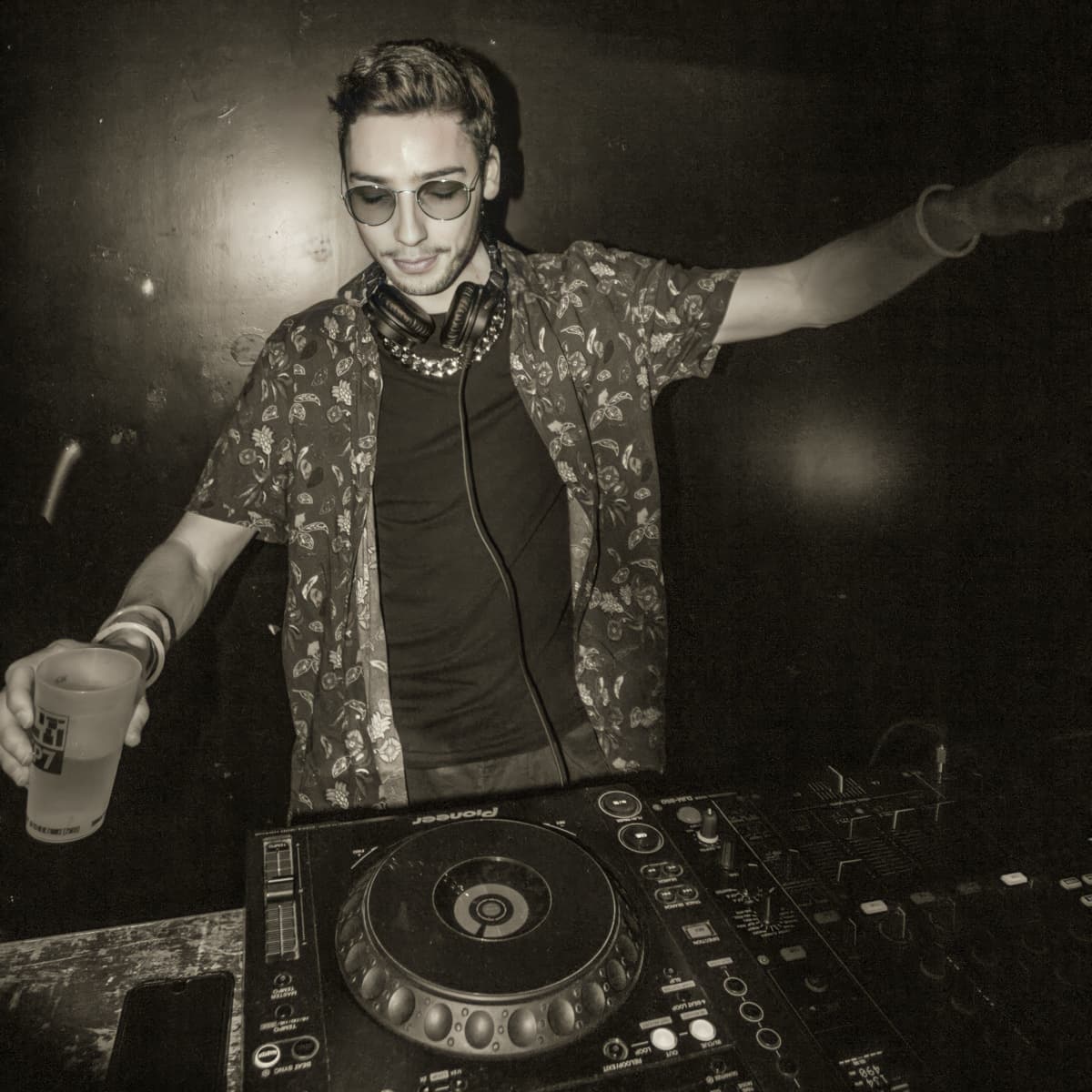 Yakoi — DJ in Paris