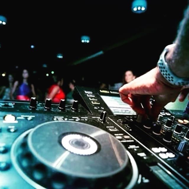 Kelmen Deejay — DJ in Bilbao