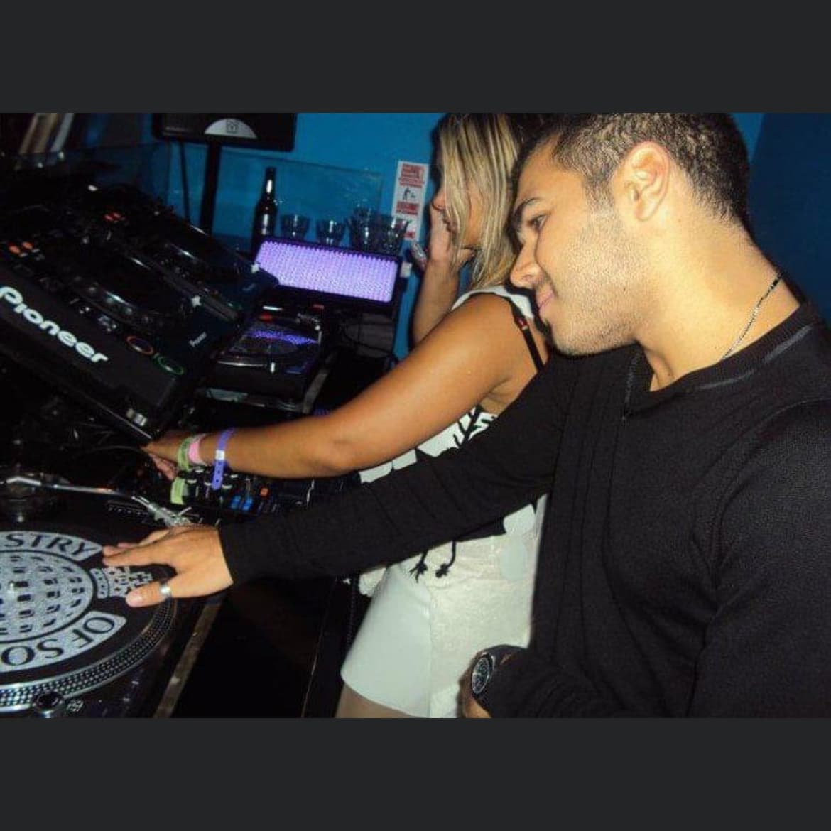 Mike Tone — DJ in Paris