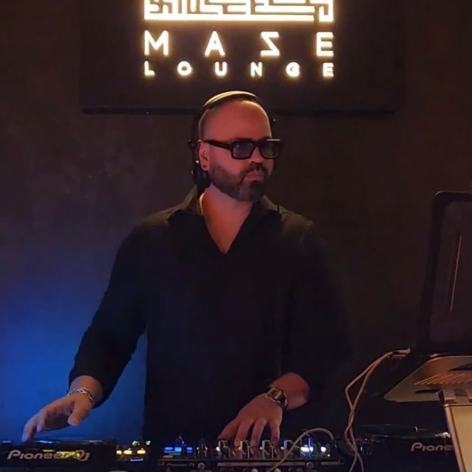 E R N E — DJ in Miami-Dade County