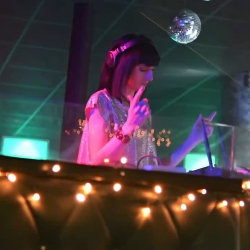 Madame M — DJ in Besançon