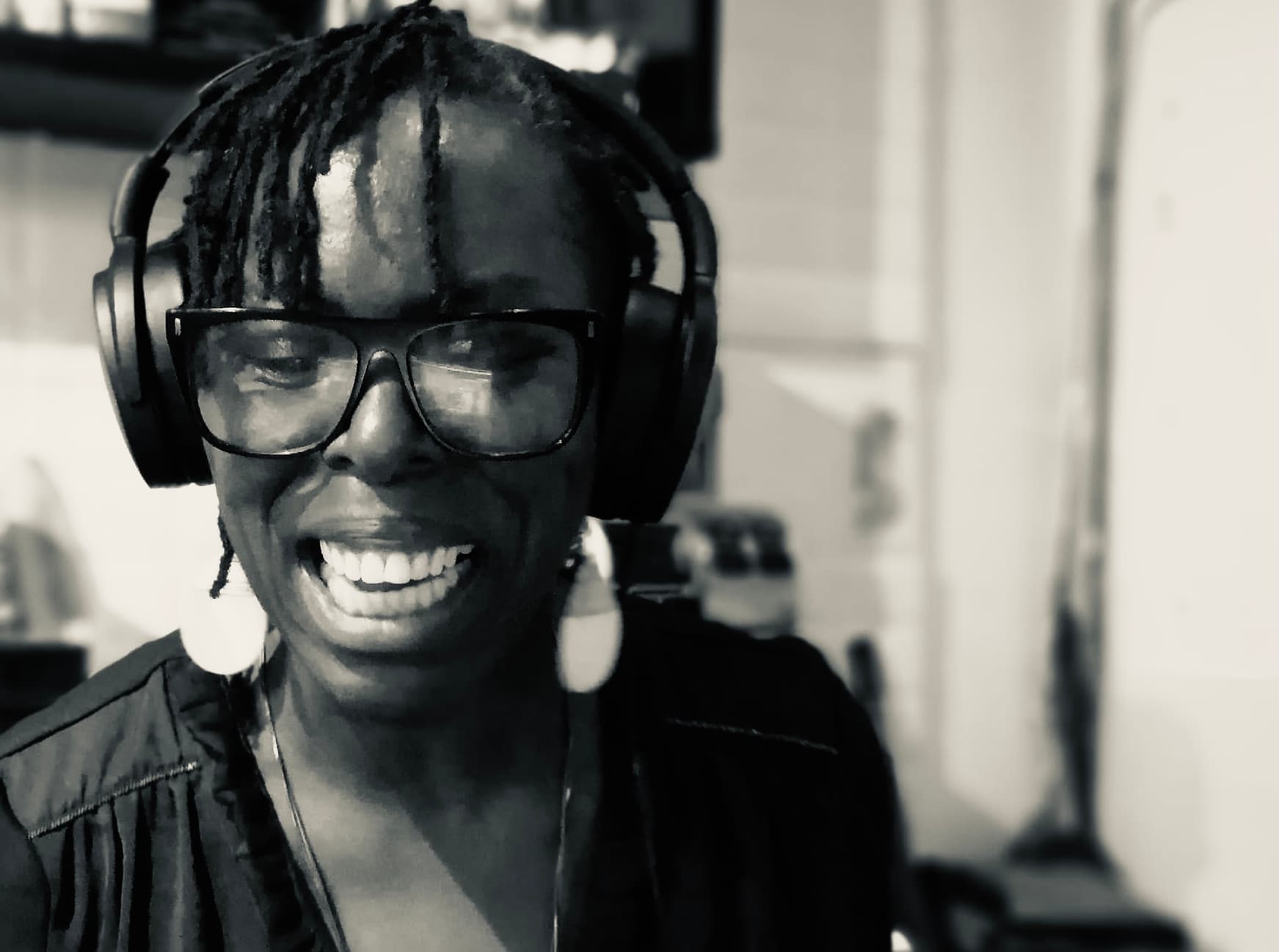 madamebengue aka Insolit'Yvette — DJ in Paris