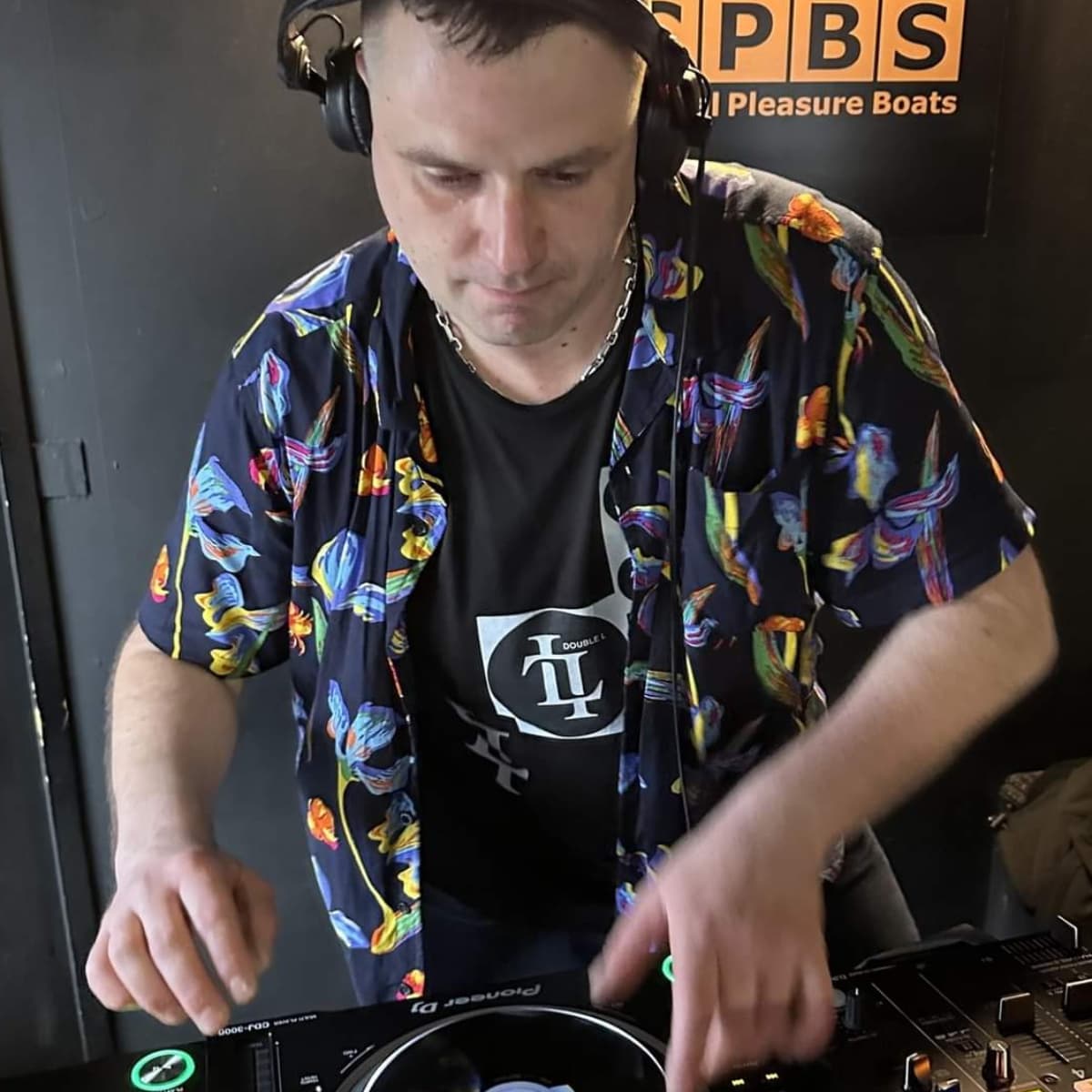 Double L — DJ in London