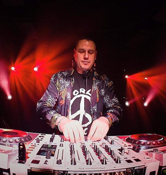 Double L — DJ in London