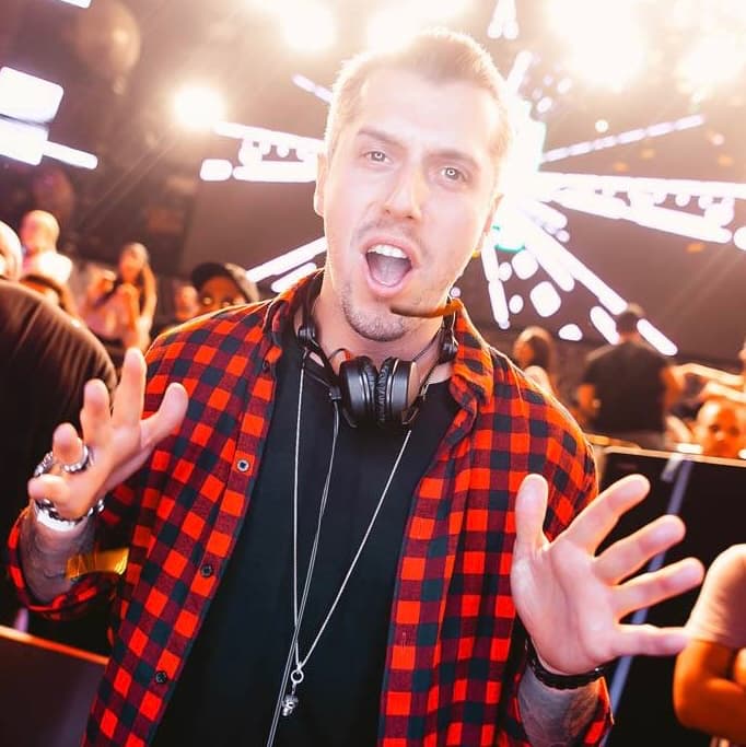 John Damez — DJ in Paris