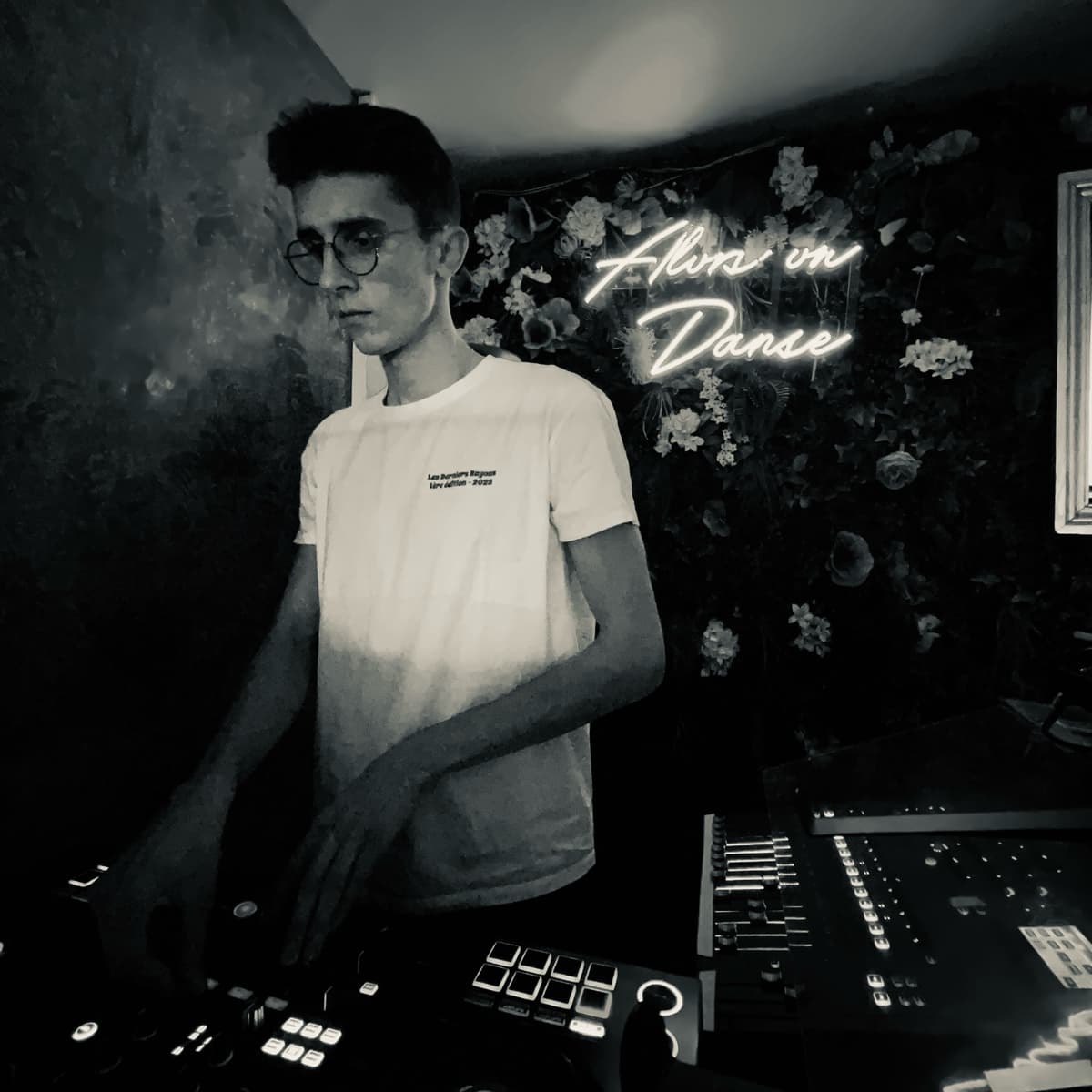 Cynapse — DJ in Paris