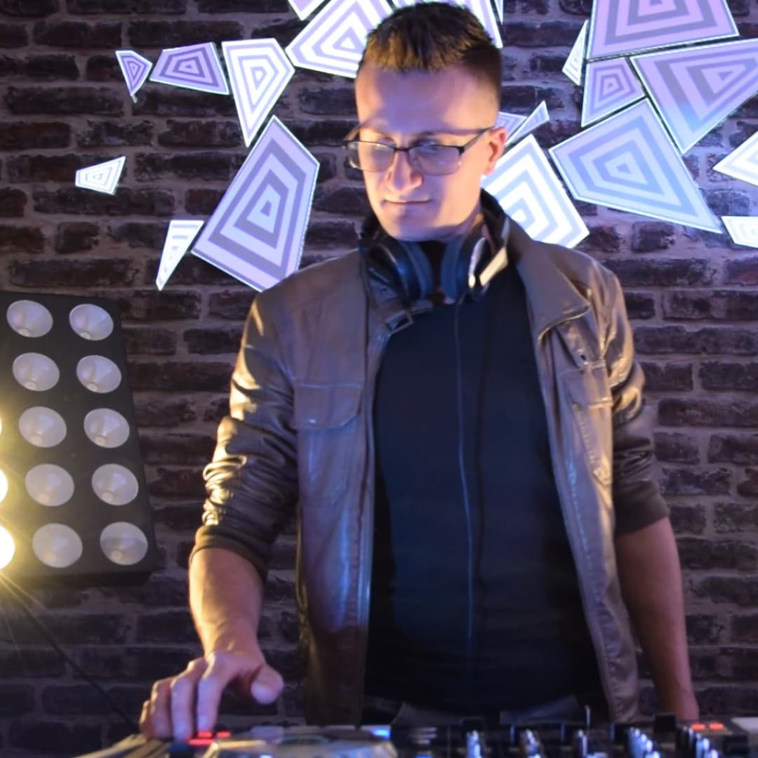 Lambert Du Décor — DJ in Mirecourt