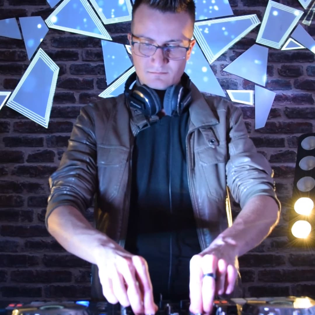 Lambert Du Décor — DJ in Mirecourt