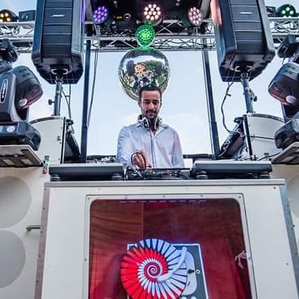 Plug And Dance — DJ in Grenoble