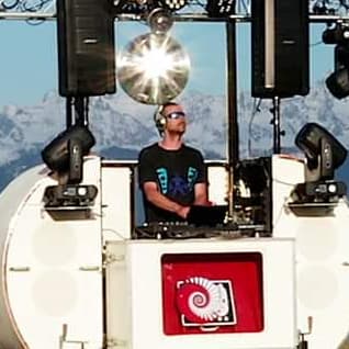 Plug And Dance — DJ in Grenoble
