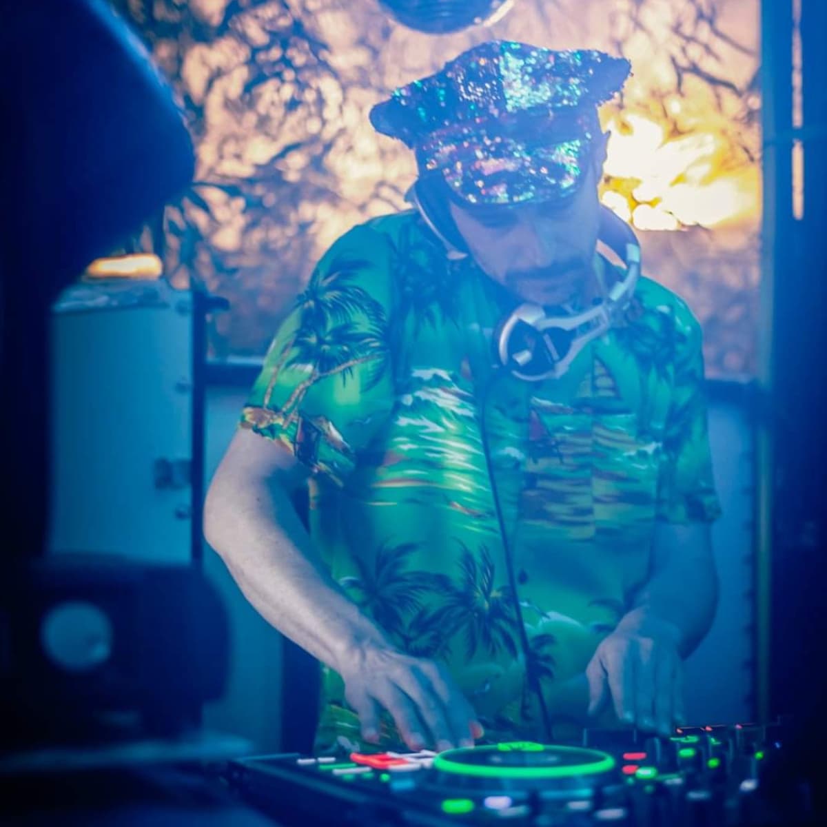 Plug And Dance — DJ in Grenoble