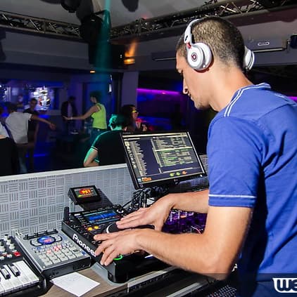 julian — DJ in Lyon