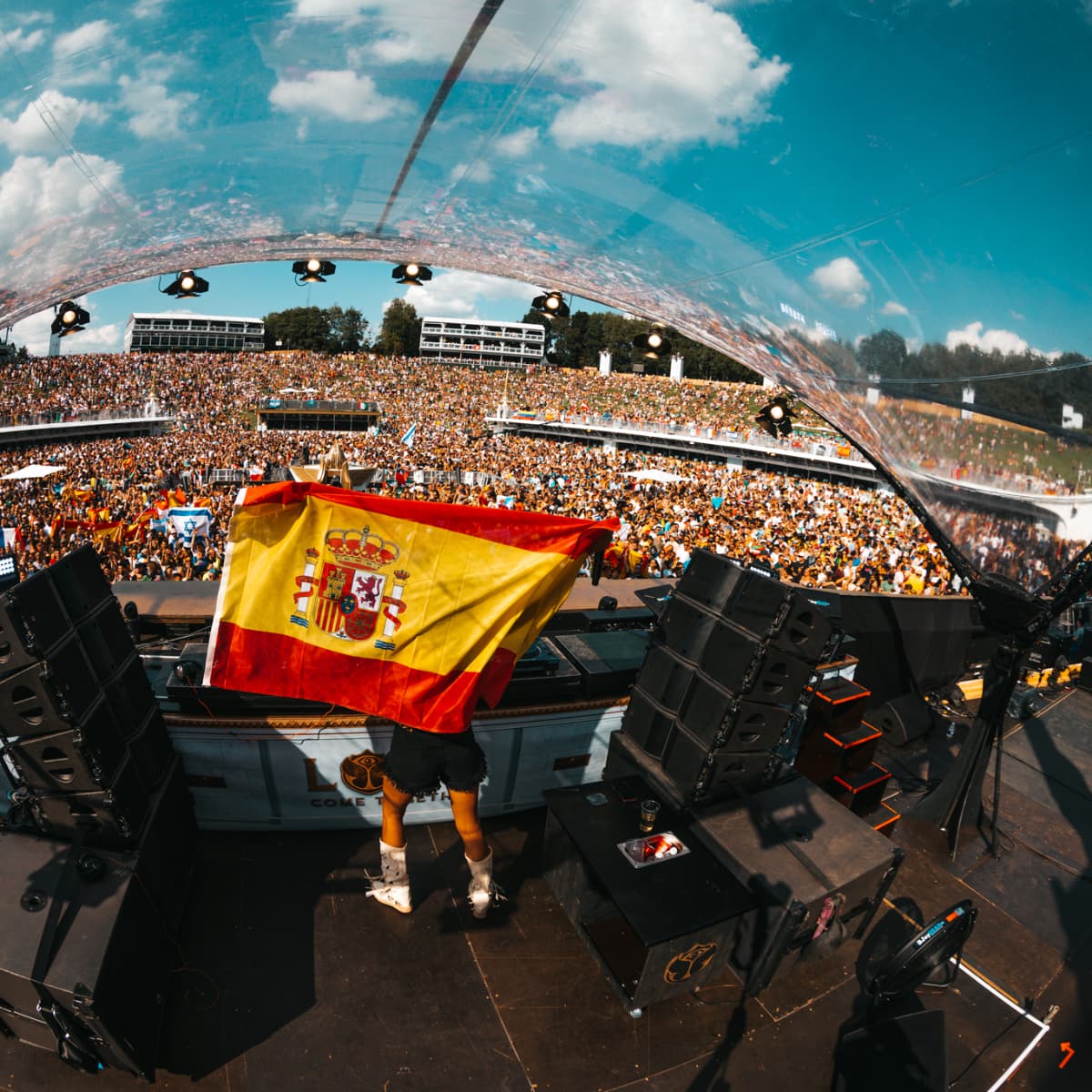 B JONES — DJ in Ibiza