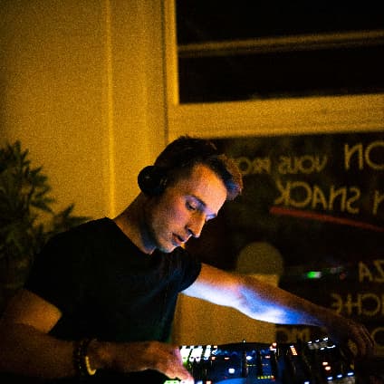 CROSIIO — DJ in Bordeaux
