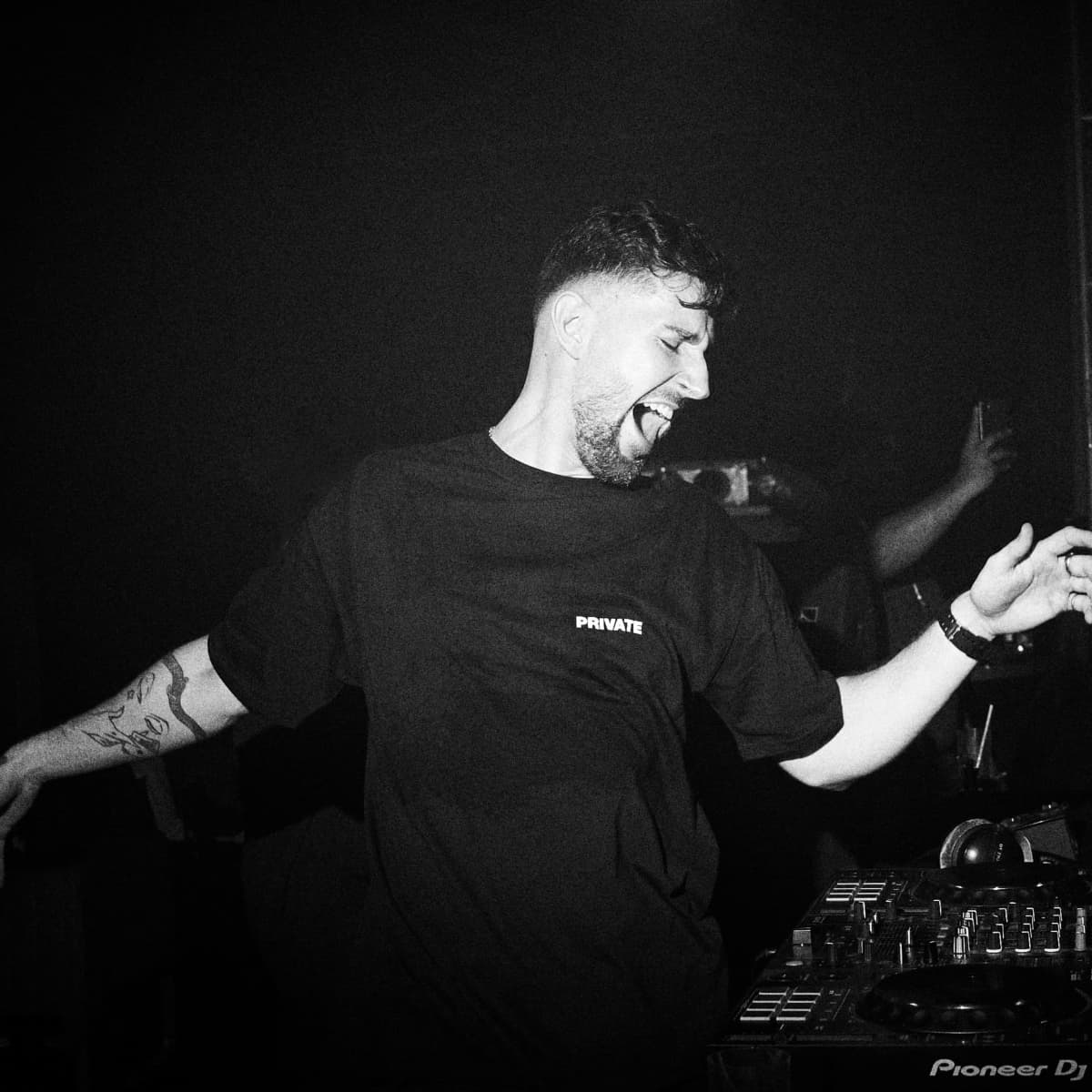 Paulskye — DJ in Paris