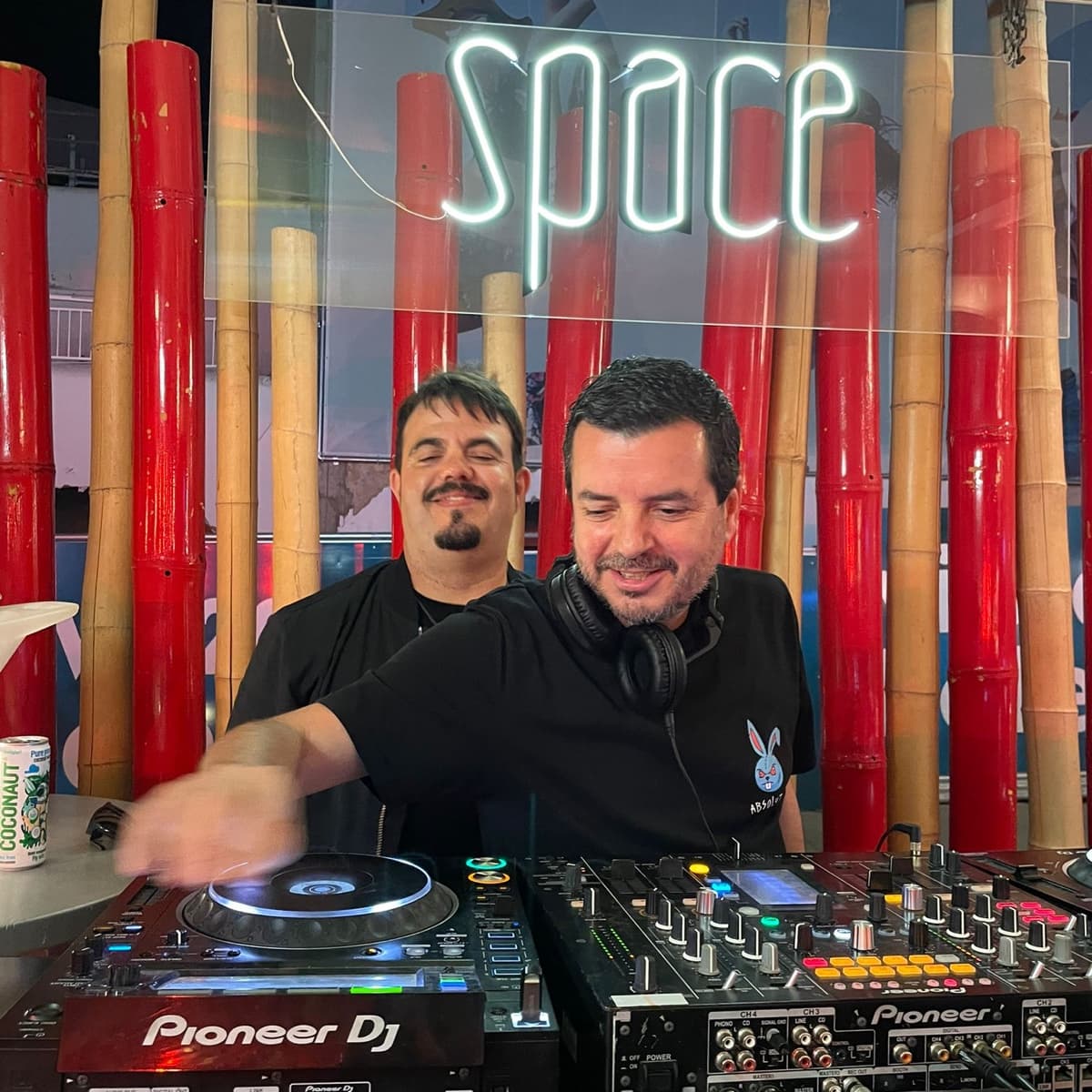 Magnetizm — DJ in City of London
