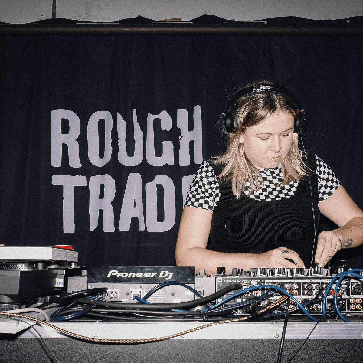 Deaders — DJ in London