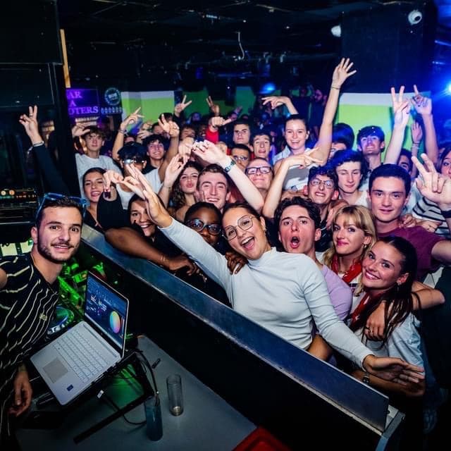 Onyzos — DJ in Paris