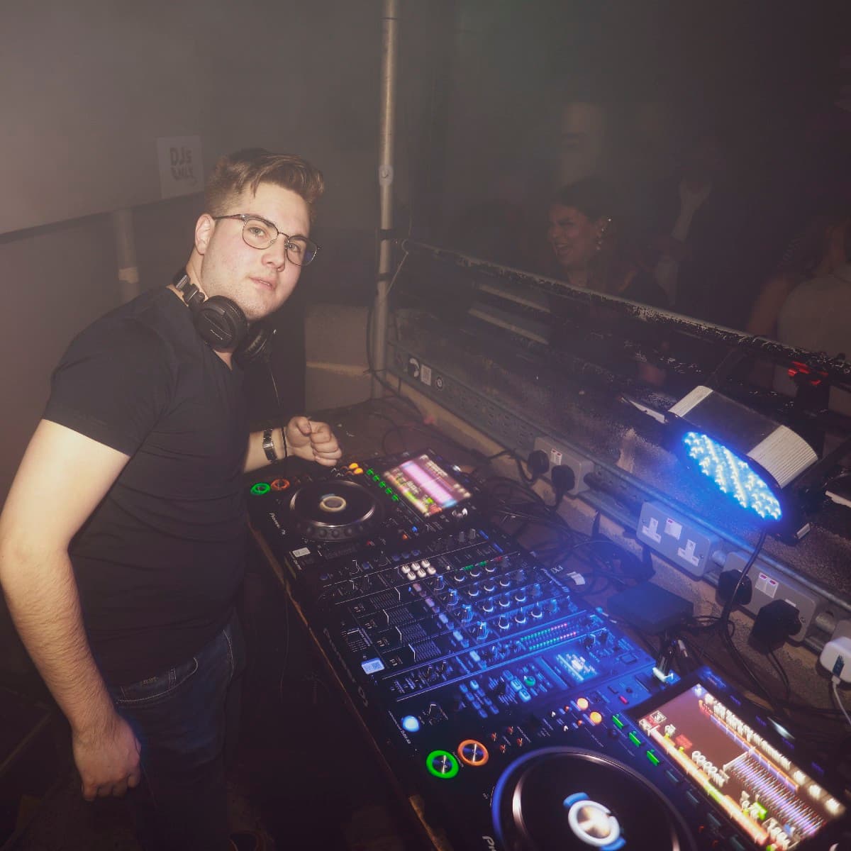 Theo Koma — DJ in London