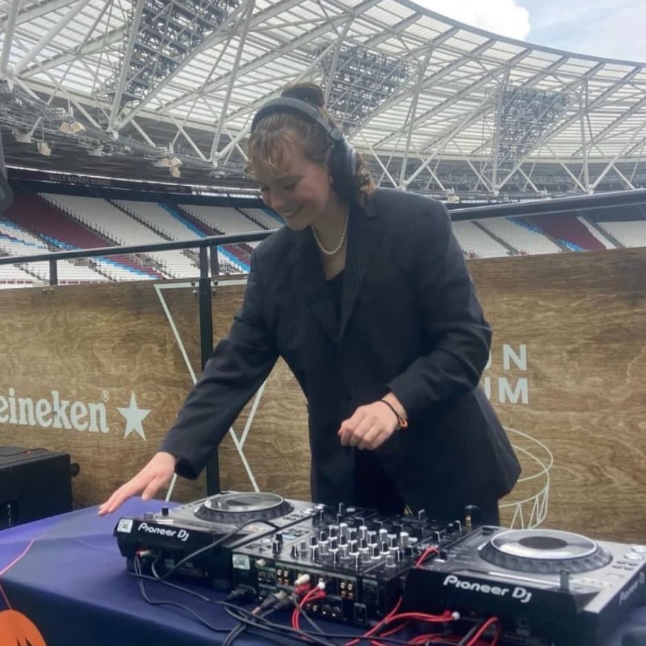 Lixxy — DJ in Greater London