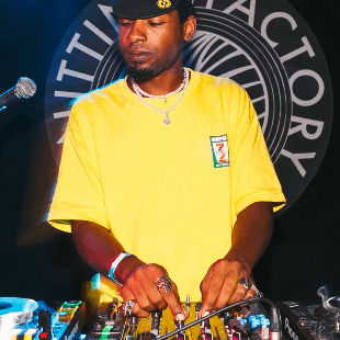 Honey Cafe — DJ in New York City