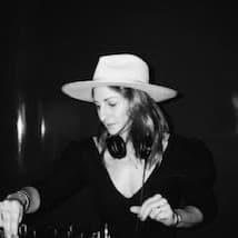 Laure de la Flécher — DJ in Paris