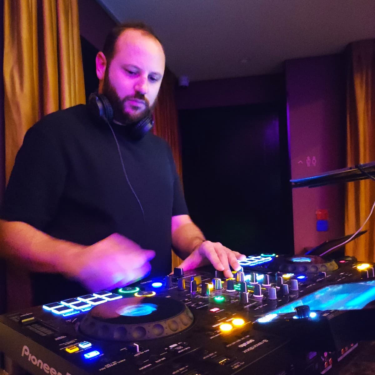 Stephane Karl — DJ in Paris