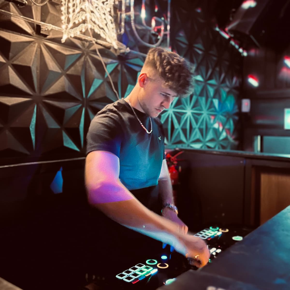 RIGGERZ — DJ in Ormskirk